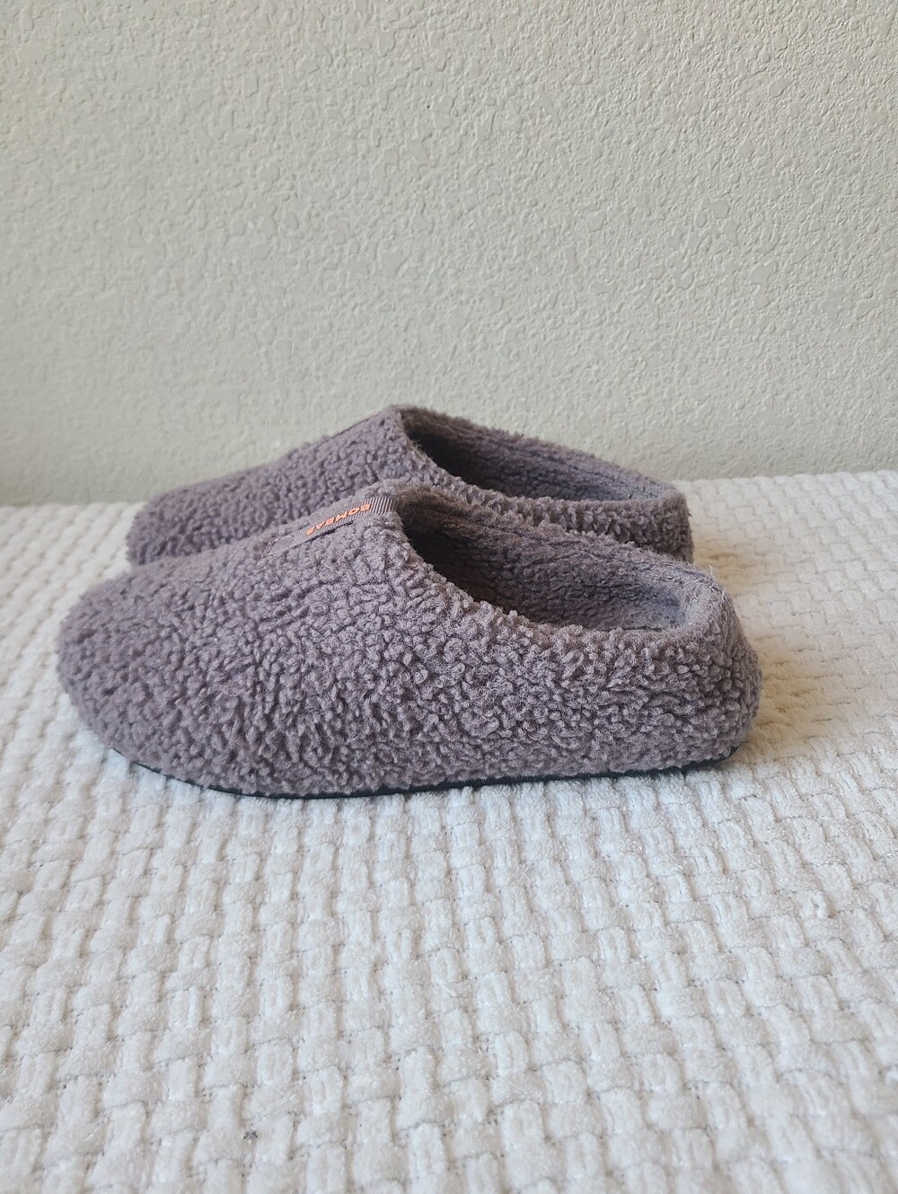 Bombas Cozy Slip-On Fleece Slippers - Gray Women's Size 9